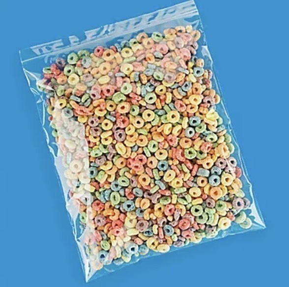 lot 185 image: Bundle of 100 Large Reclosable Polypropylene Bags 13 x 18 x 4mil MGZ4P1318