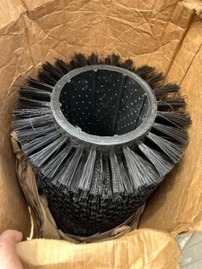 lot 64 image: 4 x 18 Round Brush - Great LiveStock Scratch Post - Be creative