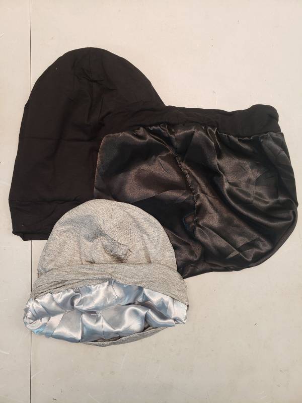 lot 27814 image: 3 Piece Bonnet Cap Set Black Gray - Retail $15
