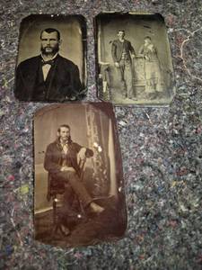lot 58 image: Lot of 3 Tintype Photographs Portrait Images