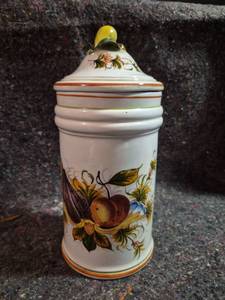 lot 76 image: Porcelain Covered Jar with Fruit and Floral Hand-Painted Decoration