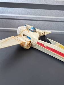 lot 117 image: Vintage 1978 Star Wars X-Wing Fighter Vehicle with Droid - Incomplete