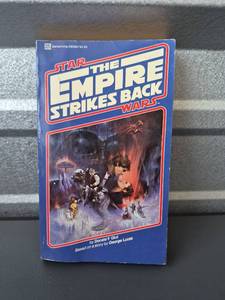 lot 125 image: Star Wars The Empire Strikes Back Novelization by Donald F. Glut Ballantine