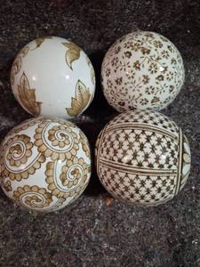 lot 150 image: Decorative Ceramic Spheres with Brown Floral and Geometric Patterns Set of 4