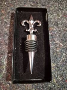 lot 162 image: Fleur de Lis Wine Bottle Stopper with Decorative Top