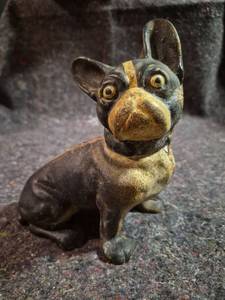 lot 178 image: Dog Figurine Decorative Statue - Cast Iron