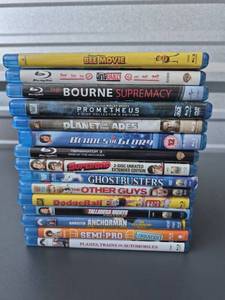 lot 203 image: Movie Blu-ray Disc Lot 15 Films Bee Movie Bourne Ghostbusters - All Discs Present