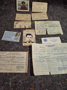 lot 9 image: Vintage Black and White Photos