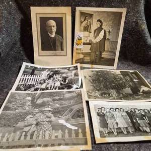 lot 8 image: Vintage Black and White Photos