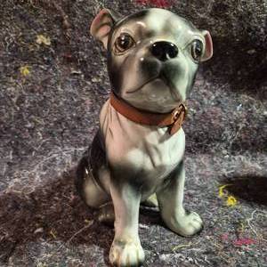 lot 240 image: Ceramic Dog With Collar