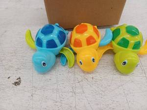 lot 19379 image: Colorful Turtle Bath Toys Set of 6