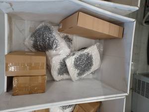 lot 19414 image: Miscellaneous Halloween Decor Lot