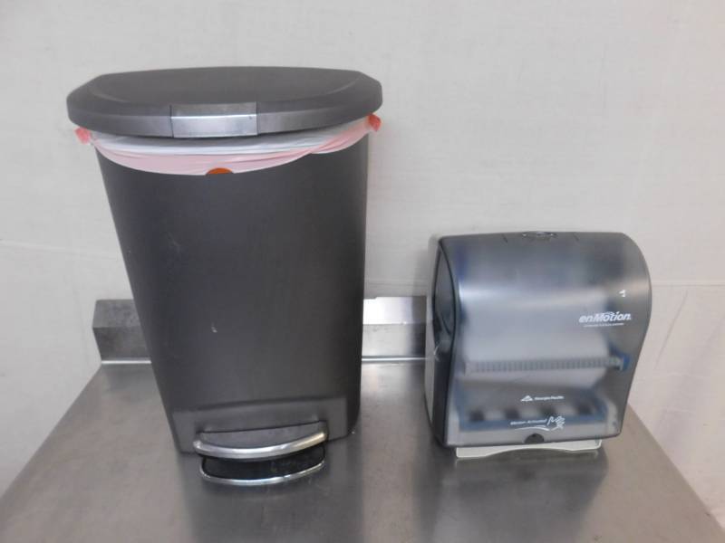 lot 725 image: Simple Human Trash Bin and EnMotion Hand Towel Dispenser