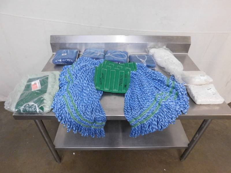 lot 735 image: Mop Heads and Dust Mop Heads