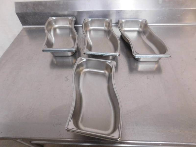 lot 765 image: 11 Pans