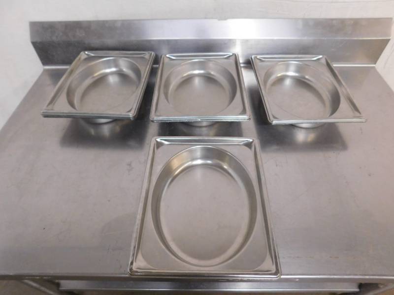 lot 767 image: 10 Pans