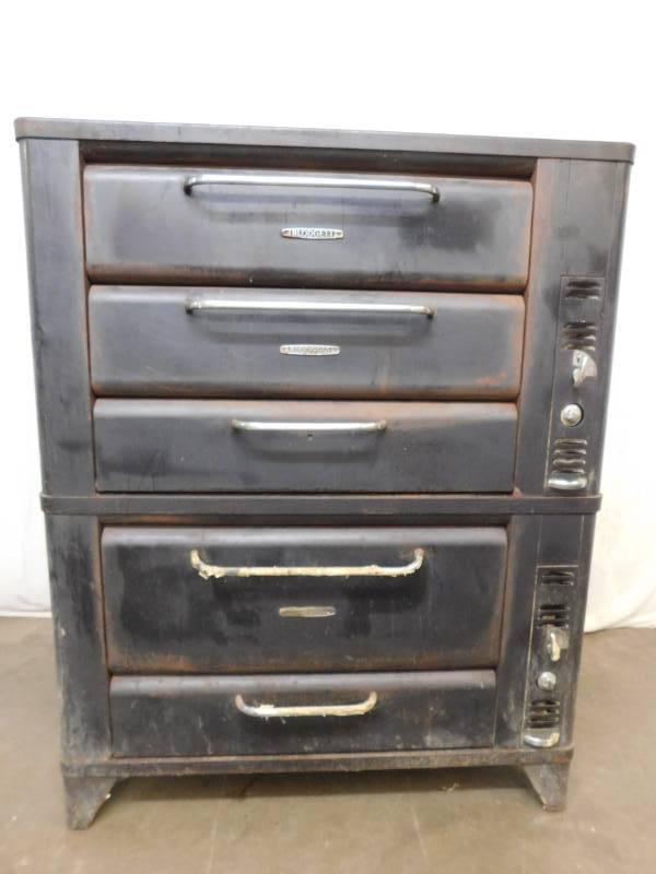 lot 76 image: Blodgett Pizza Deck Ovens