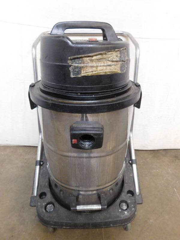 lot 77 image: Shop Vac