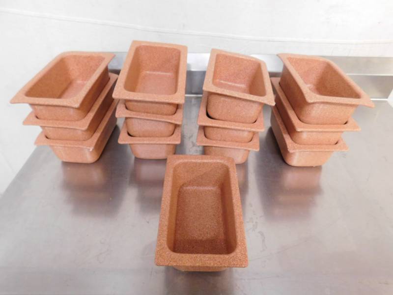 lot 756B image: 12 Bugambilia Pans