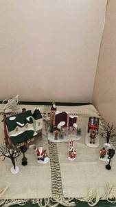 lot 234 image: Holiday &amp Seasonal Decor - Winter Village Building &amp Figurine Set -&nbsp