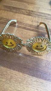 lot 248 image: Wild Sunflower Smiley Face Novelty Glasses Pair -&nbsp