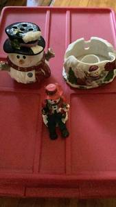 lot 252 image: 3-Piece Snowman Figurine for candle decoration  -&nbsp