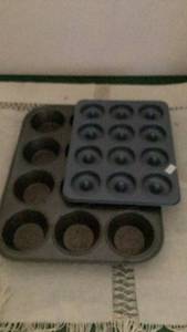 lot 275 image: Muffin Baking Pans Lot 2 Pieces 12-Cup -