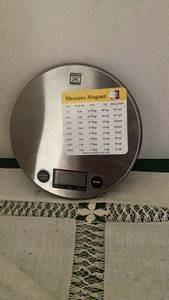lot 304 image: Kitchen DK Digital Kitchen Scale with Measure Magnet Conversion Chart -
