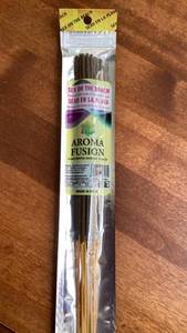 lot 341 image: Aroma Fusion Sex on the Beach Hand Dipped Incense Sticks -&nbsp