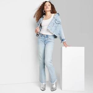 lot 85637 image: NEW Womens Low-Rise Bootcut Charm Jeans - Wild Fable Medium Wash 32.5 Inseam