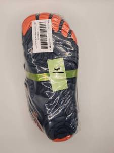 lot 67677 image: Childrens water shoes size 31 multicolored.