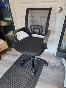 lot 93 image: Black Mesh Office Chair with Padded Seat and Armrests