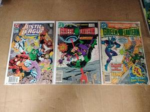 lot 61140 image: Set of 3 Comic Books (DC Justice League and Green Lantern)