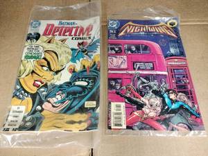 lot 61161 image: 2 DC Comic Books (Batman and Nightwing)