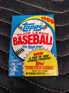 lot 61242 image: vintage 1989 Topps Major League Baseball cellobubble gum pack