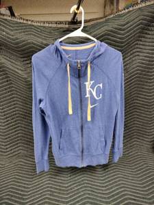 lot 1030 image: Nike Kansas City Royals full-zip - M