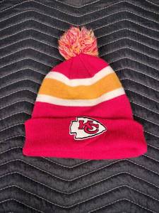 lot 1036 image: Red and yellow Kansas City Chiefs cuffed knit beanie