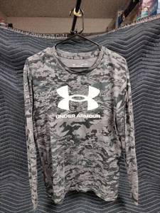 lot 1047 image: Under Armour Mens ABC Camo Long Sleeve Graphic Tee - S