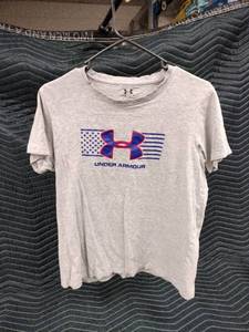 lot 1053 image: Under Armour Freedom Flag graphic t-shirt - M