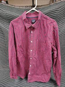 lot 1066 image: GAP red and black gingham checkered long-sleeve button-down shirt - XXL