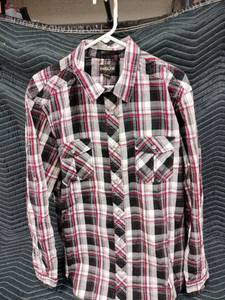 lot 1070 image: Helix black, red, and white plaid long-sleeve western shirt - XXL