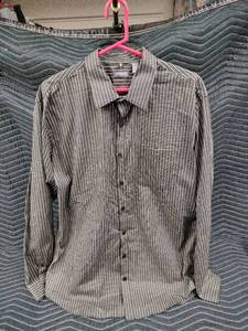 lot 1076 image: Van Heusen mens black and white checkered grid pattern long-sleeve button-down shirt - XLT