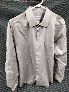 lot 1077 image: Van Heusen fitted lux sateen long-sleeve dress shirt - Grey - 3435