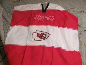 lot 1008 image: Kansas City Chiefs Mexican sarape poncho