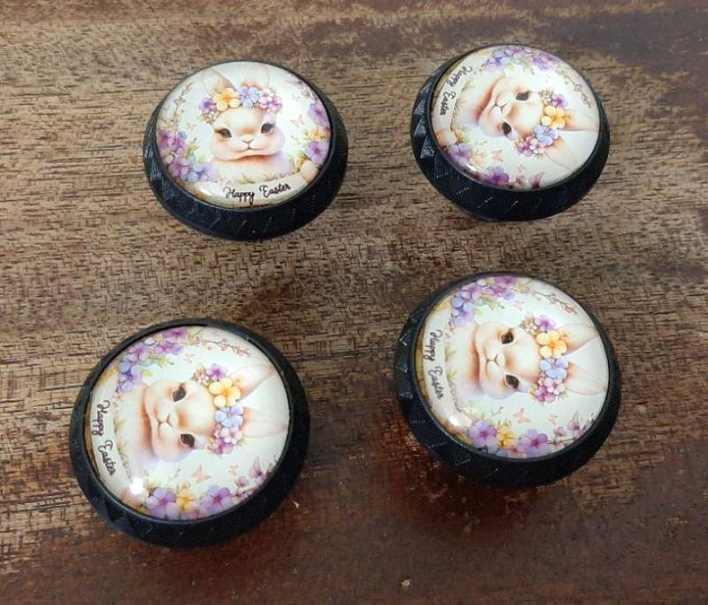 lot 38114 image: Happy Easter Bunny Face Decorative Drawer Knobs 4-Pack - Retail $18