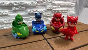lot 9 image: PJ Masks Character Toy Figures Lot 4 Pieces Green Blue Red