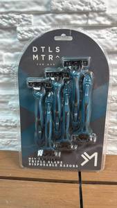 lot 94 image: DTLS MTR Mens 6-Pack Triple Blade Disposable Razors