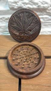 lot 108 image: 2-Piece Wooden Grinder w Decorative Top (3 Diameter)