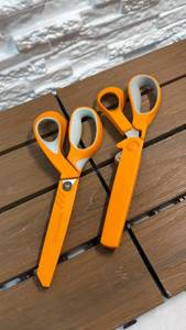 lot 117 image: Fiskars 2-Piece Scissors Set (Orange)