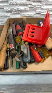 lot 141 image: Hand Tools Lot